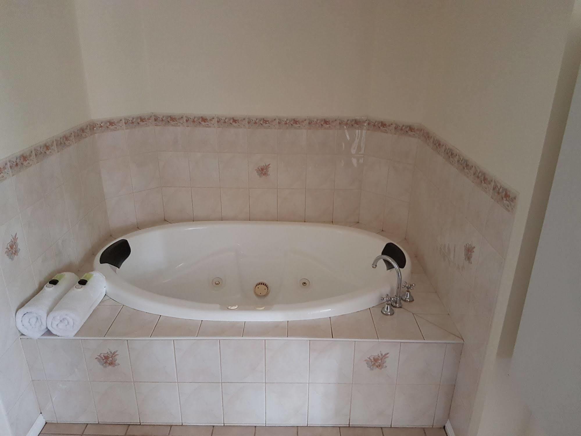 Mid City Plantation Motel ミルデューラ エクステリア 写真